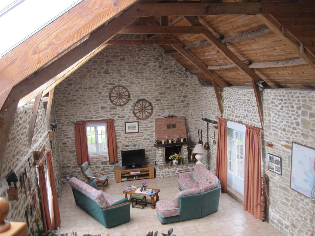 Le Bois Chef D'Ane Bed & Breakfast Collinee Exterior photo